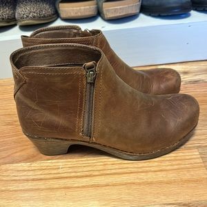 Leather Dansko boots, size 38 brown